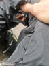 权尚电动车挡风被秋冬季加厚加大电瓶车摩托车挡风罩防雨水防风罩 2025新款加厚—黑【 加宽侧翼+护颈护肩】 加强挡风丨全身包裹 实拍图