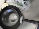 九鼎铸匠【旗舰店】炒锅老式生铁铸铁无涂层炒菜不易粘锅家用电磁炉燃气用 平底 推荐1-2人 木盖无耳 30cm 九鼎铸匠 加赠：锅盖+锅铲+锅架 实拍图
