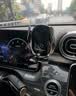 卓蔚适用于奔驰C260l/GLC手机车载支架E300L/E200L无线充电器导航支架 奔驰专用【自动感应款】 22-26款C级（12.3英寸）仪表盘位 实拍图