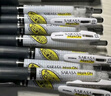 斑马牌（ZEBRA）学霸系列中性笔 0.4mm子弹头按压签字笔 学生用刷题笔标注笔 JJS77 蓝色 单支装 实拍图
