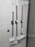 卡贝（cobbe） 304不锈钢拖把挂钩免打孔壁挂墙上家用浴室收纳架卫生间拖布夹 枪灰-3只装（仅免钉） 实拍图