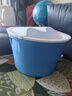 靠艺泡脚桶洗脚盆保温家用不插电足浴盆沐足三层加厚冬天过小腿 圆盆（天蓝色）带盖【26cm高】 实拍图