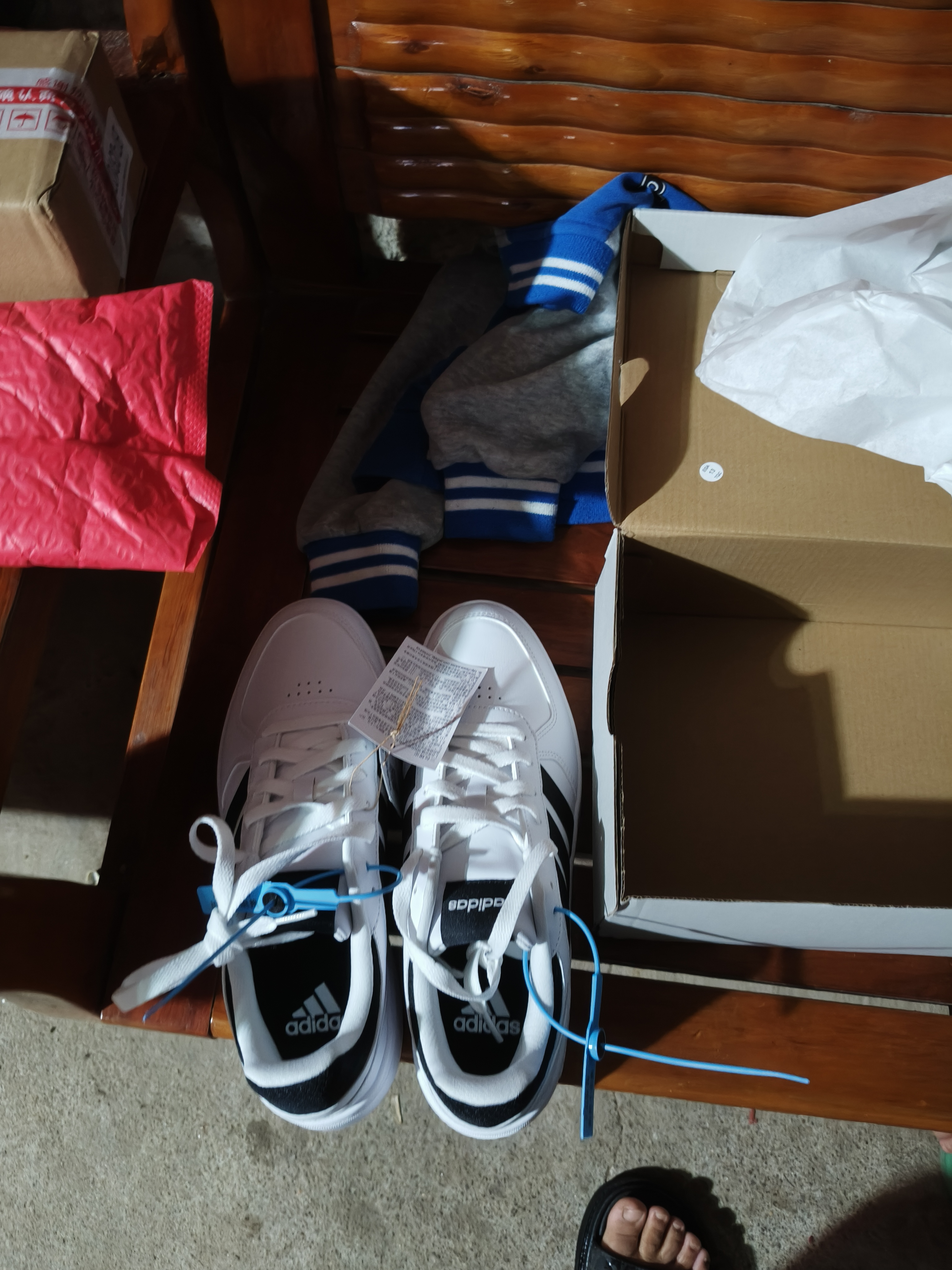 阿迪达斯（adidas）男鞋 夏季新款经典三条纹运动鞋耐磨德训鞋滑板鞋透气休闲鞋子男 6783-皮质三条纹板鞋 41 实拍图