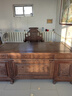 景典 红木家具 非洲鸡翅木（学名：非洲崖豆木）办公桌中式大班台老板桌实木书柜桌组合 1.6米办公桌配大官帽椅 实拍图