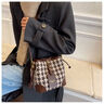 锋上新款千鸟格水桶包时尚小众设计复古女士单肩斜挎包洋气菱格女包 【千鸟格咖含挂件】 实拍图