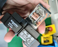 施耐德电气继电器套装RXM2AB2BD+RXZE1M2C中间继电器带底座DC24V 2开2闭 8脚12A带LED指示灯 品牌授权 实拍图