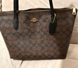 蔻驰女包奢侈品托特包大牌轻奢女士单肩手提包 【保税仓发货】深棕色4455IMAA8 实拍图