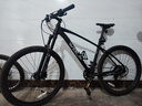 WOLF跑狼硬核300PRO山地车成人男女铝合金18速桶轴油碟越野山地自行车 消光黑银 /禧玛诺18速/120响花鼓 27.5寸轮径X17寸车架 硬核300plus(快拆版) 实拍图
