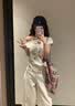 LDBE美式辣妹斜肩短袖女夏季2026新款韩系设计感显瘦露肩T恤百搭上衣 白色 M 实拍图