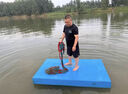 泡沫船浮板船泡沫板浮筒船码头浮桥水上平台简易船撒网浮漂浮台 蓝色 1mx1mx厚20cm 实拍图