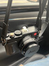 摄侣适用徕卡dlux8手柄保护套LeicaQ3相机包D-LUX8半包便携q3真皮底座包拍立得sofort2真皮套装饰配件 D-LUX8经典黑真皮底座+垫肩牛皮肩带 实拍图