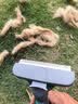 亚禾狗狗梳子短毛专用换毛期法斗柴犬柯基去浮毛刷打薄梳子清洁用品 蓝色中号【中小型犬】 实拍图