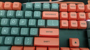 CHERRY 樱桃KC200 108键有线机械键盘 商务办公家用游戏键盘 PBT键帽全尺寸键盘键鼠套装 灰岩甜橘味 红轴 实拍图