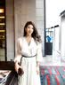 歌力思（ELLASSAY）【卢昱晓轧戏同款】春夏新款浪漫优雅缎面光泽波西米亚度假连衣裙 珠光白 XS 实拍图