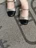 奥古狮登（Agsdon）玛丽珍女鞋夏季新款圆头珍珠一字扣小皮鞋女配裙子单鞋 银黑 37 实拍图