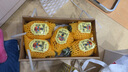 沃鲜谷【顺丰】芒果凤梨 树上熟 非金钻凤梨菠萝  香甜多汁 新鲜水果 9-10斤 中果5-6个 实拍图