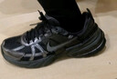 耐克V2K Run 男鞋轻盈透气百搭耐磨低帮城市复古经典反光运动休闲鞋 HJ4497-001 43 实拍图