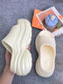邦帛世拖鞋女外穿厚底增高跟夏季防滑松糕踩屎感网红沙滩一字拖凉拖鞋 米白拖鞋【增高8cm】 38-39 （适合37/38码穿） 实拍图