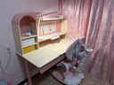 坐得正 儿童学习桌椅套装实木书桌学生学习桌可升降写字桌子作业桌课桌 1.2m带陪读柜+小熊三背椅粉 纠姿版 实拍图