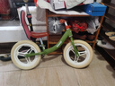 【全网爆款】儿童平衡车无脚踏自行车2-3-6岁小孩玩具礼物滑行车 14寸 绿色防扎橡胶轮+车筐 实拍图