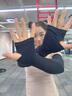 Let's slim韩国冰袖套手指冰丝防晒袖套男女防紫外线户外骑车袖长薄遮阳袖 手指 黑色 均码 实拍图