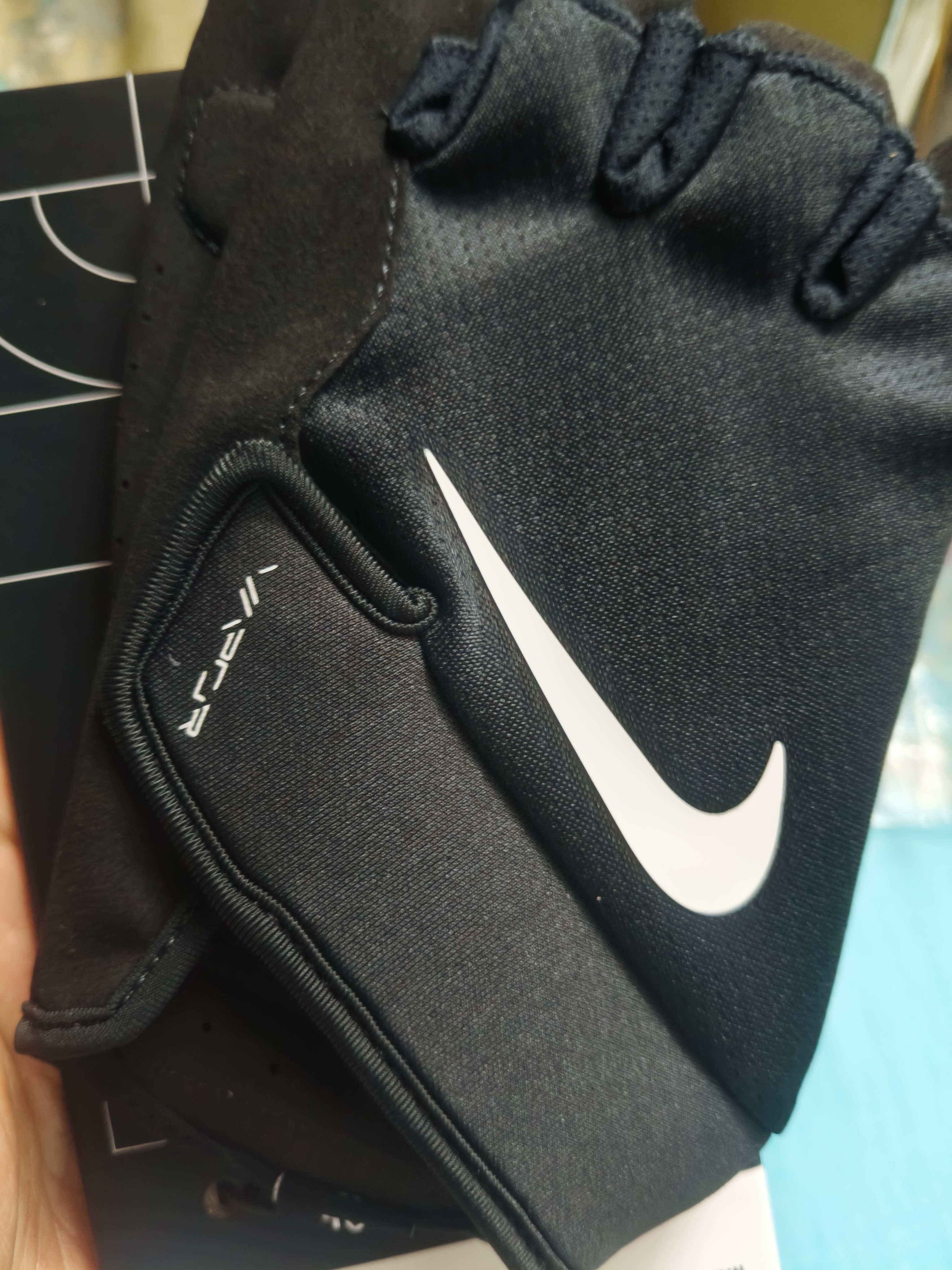 耐克（NIKE）手套男士健身运动半指骑行训练哑铃锻炼防滑撸铁N1010676091XL 实拍图