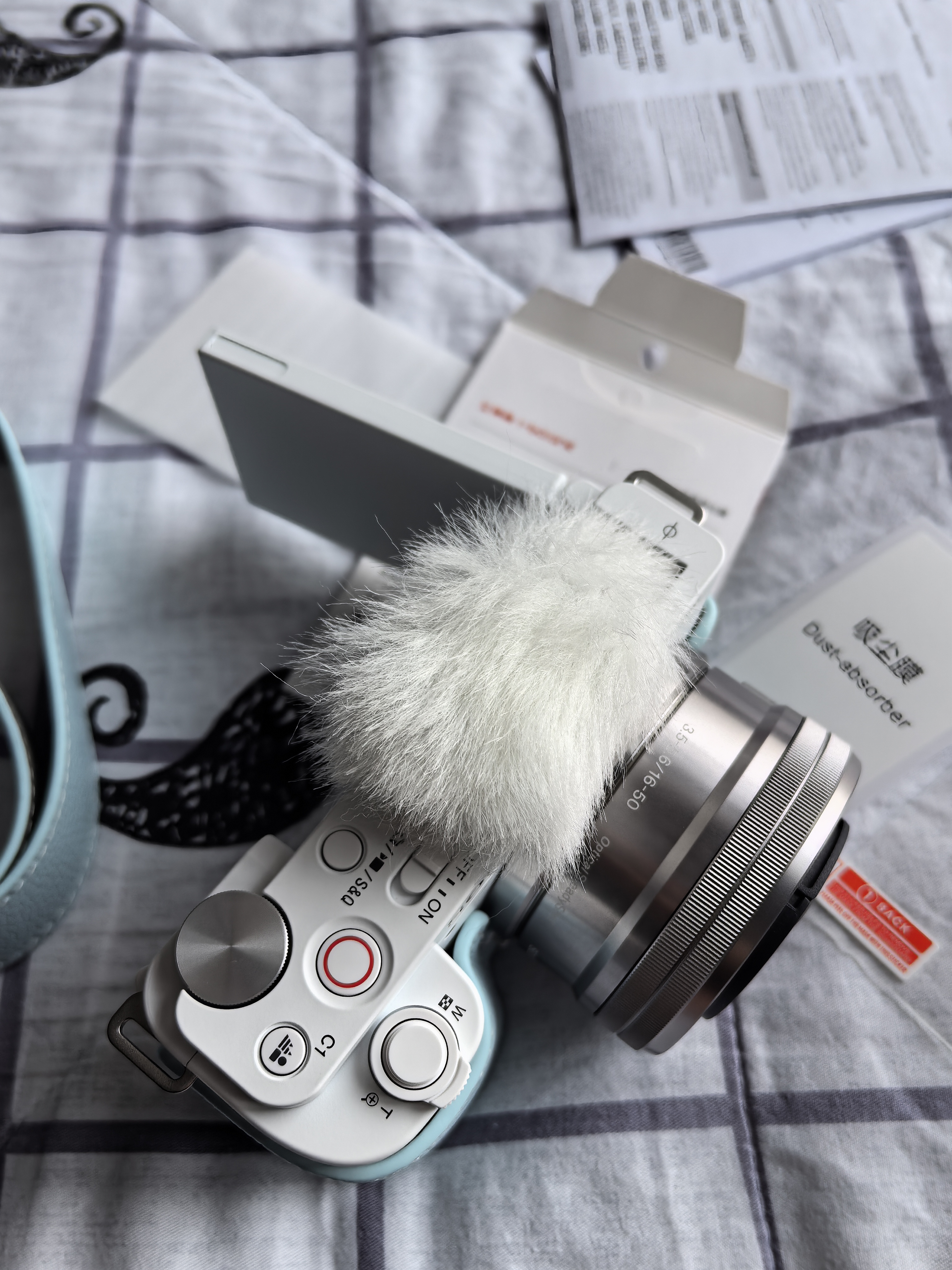 索尼（SONY）ZV-E10K 半画幅微单相机 美肤拍照 精准对焦 VLOG APS-C画幅  zve10 ZV-10 白色E10K套机+沃斯耐128G V60 SD卡 官方标配 实拍图