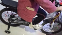 童贝星儿童自行车男孩2-3-6-8-9岁小孩单车脚踏车宝宝童车 高雅黑+ 辐条轮 +后座款头盔大礼包 18寸适合身高120-140cm 实拍图