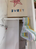 家の物语（KATEI STORY）日本免打孔可伸缩杆壁挂杆悬挂置物架 S型挂钩黏贴式无痕浴室厨房 伸缩杆 实拍图