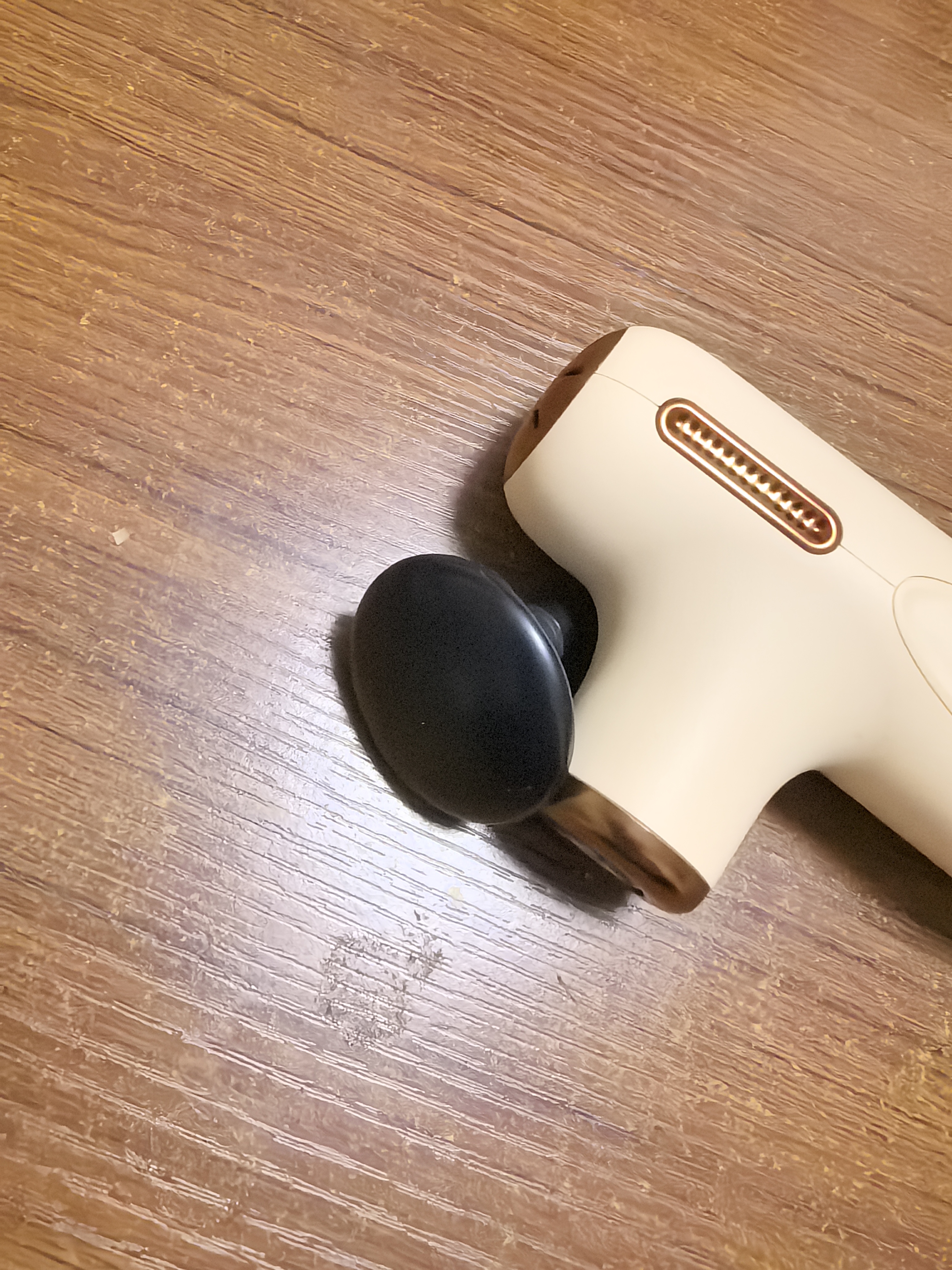 倍益康（beoka）筋膜枪C1 MAX可变振幅超迷你肌肉按摩器颈膜枪小巧mini便携按摩枪办公运动放松神器送女友生日礼物 C1 奶油拿铁 实拍图