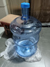 韩禾水桶纯净水桶饮水机桶大号桶装水桶食品级储水桶加厚矿泉水接水桶 18.9升PC材质（拧盖）款 实拍图