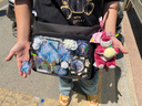 威纳登学院风简约百搭斜挎包大容量上课邮差包女透明吧唧单肩娃包痛包 黑色（不带挂件） 实拍图