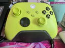 微软（Microsoft） XBOX手柄2020 Series X S无线控制器 蓝牙 游戏电玩  DW12C  兼容黑神话悟空 澳加狮xbox手柄无线充电套装（黑色） 实拍图