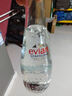依云（evian）法国原装进口 依云天然矿泉水饮用水  整箱装弱碱性天然山泉水 【气泡】330ml*20 玻璃瓶 实拍图