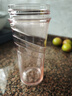 膳魔师（THERMOS）摇摇杯大容量水杯学生奶昔杯健身Tritan塑料杯子带刻度TP4086 樱花粉【搅拌格升级】 710ml 实拍图