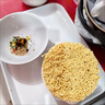 康师傅 方便面 经典红烧牛肉桶面110g*12 泡面整箱速食 方便食品 实拍图
