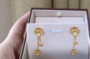 周生生黄金耳钉 花韵系列格桑花足金耳饰  86942E计价 4.53克(含工费160元) 实拍图