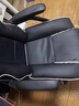 英斯迪尔（INSDEA）家用电脑椅舒适久坐书桌办公椅可躺沙发椅休闲弓形椅电竞椅固定脚 黑色白边+头枕+脚踏 钢制脚 联动扶手 实拍图