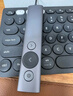 罗技（Logitech）Spotlight 无线演投影笔 远程视频会议翻页笔 非激光笔 放大聚焦液晶屏可显（灰色） 实拍图