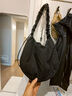 阿迪达斯adidas【滔搏运动】三叶草女子SHLDR BAG L单肩包 JP0145 F 实拍图