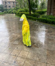 牧萌儿童雨衣带书包位男女童全身防水学生上学轻便TPU雨披 黄果冻 3XL 实拍图