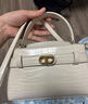 CHARLES&KEITH鳄鱼纹凯莉包手提斜挎婚包包女包生日礼物CK2-50270880-1 CK2-50270880-2灰褐色/米色 S 实拍图
