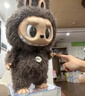 泡泡玛特拉布布labubu官方旗舰店同款zimomo大首领搪胶脸58cm毛绒潮玩手办 ZIMOMO大首领 58cm【不支持七天无理由】 晒单实拍图