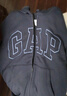 盖璞（GAP）男女装2025秋季新款LOGO仿羊羔绒宽松连帽衫卫衣美版 灰黑色 XS 美码  S亚洲码175/88A 实拍图