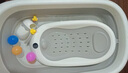 iuu婴儿洗澡盆 可折叠宝宝浴盆大号 洗澡神器躺托浴架新生儿童用品 【北欧灰】+可调节感温浴架 材质：FAD食品级材质检测认证 实拍图
