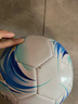 卡尔美（KELME）足球5号成人儿童6-12岁小学生足球4号青少年中考5号足球比赛训练 白蓝【机缝/耐磨PVC 多重好礼 正品保证】5148 4号球(5-7人制) 实拍图