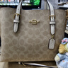 蔻驰（COACH）【品牌直供】女士MOLLIE25中号手人造革提单肩斜挎包托特包 实拍图