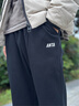 安踏（ANTA）男裤加绒运动裤男宽松保暖针织棉男士裤子加厚休闲长裤卫裤男 【店长力荐直筒加绒款】基础黑 L (175cm) 实拍图