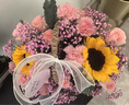 琐拉情人节鲜花速递玫瑰百合混搭花束送朋友女友生日礼物全国同城配送 向日葵玫瑰康乃馨混搭手提花篮 实拍图