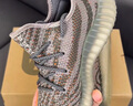 阿迪达斯YeezyBoost椰子350V2青少年学生男鞋女鞋灰橙跑步鞋HQ7045 36.5码 实拍图